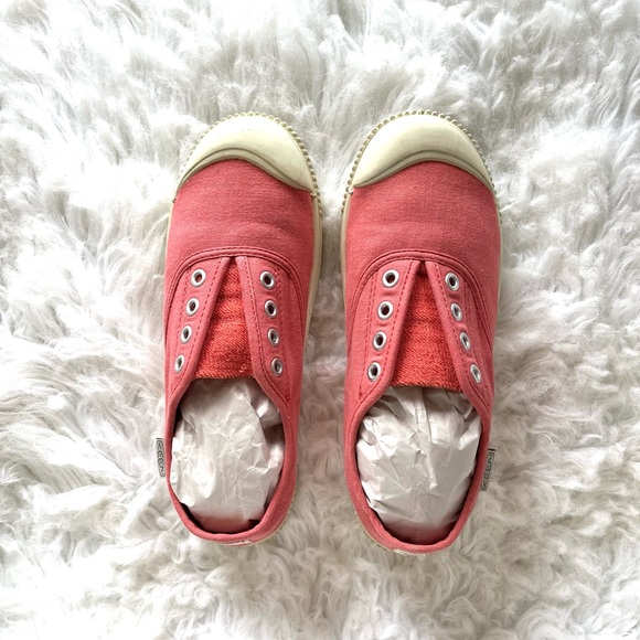 Keen Size 7 Tennis Shoes Slip On Pink - Picture 5 of 11